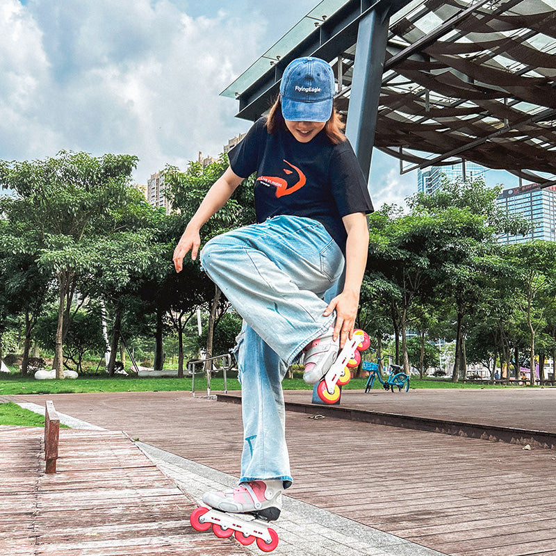 Roller skater in adjustable classic casual cap fashion sports daily accessory