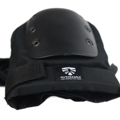 Premium selected material black knee pads balance strong protection and soft wearing comfort