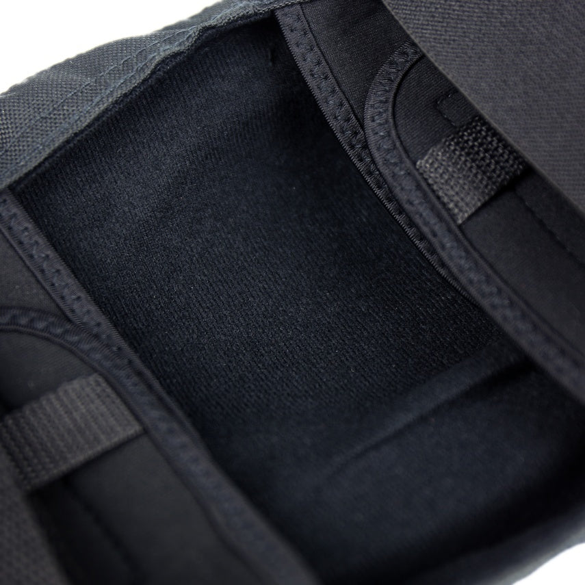 Skin-friendly inner layer black protective knee pads comfortable for long time wearing