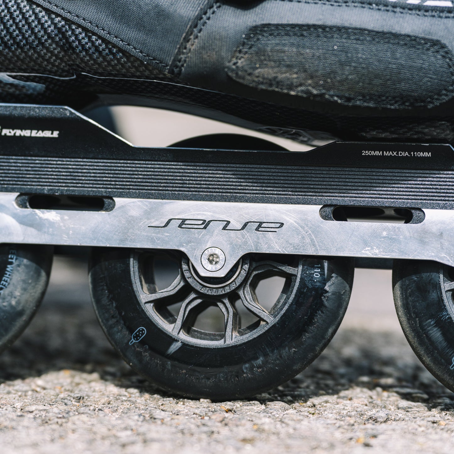 FlyingEagle SENSE T110 frame with 3x110mm wheel