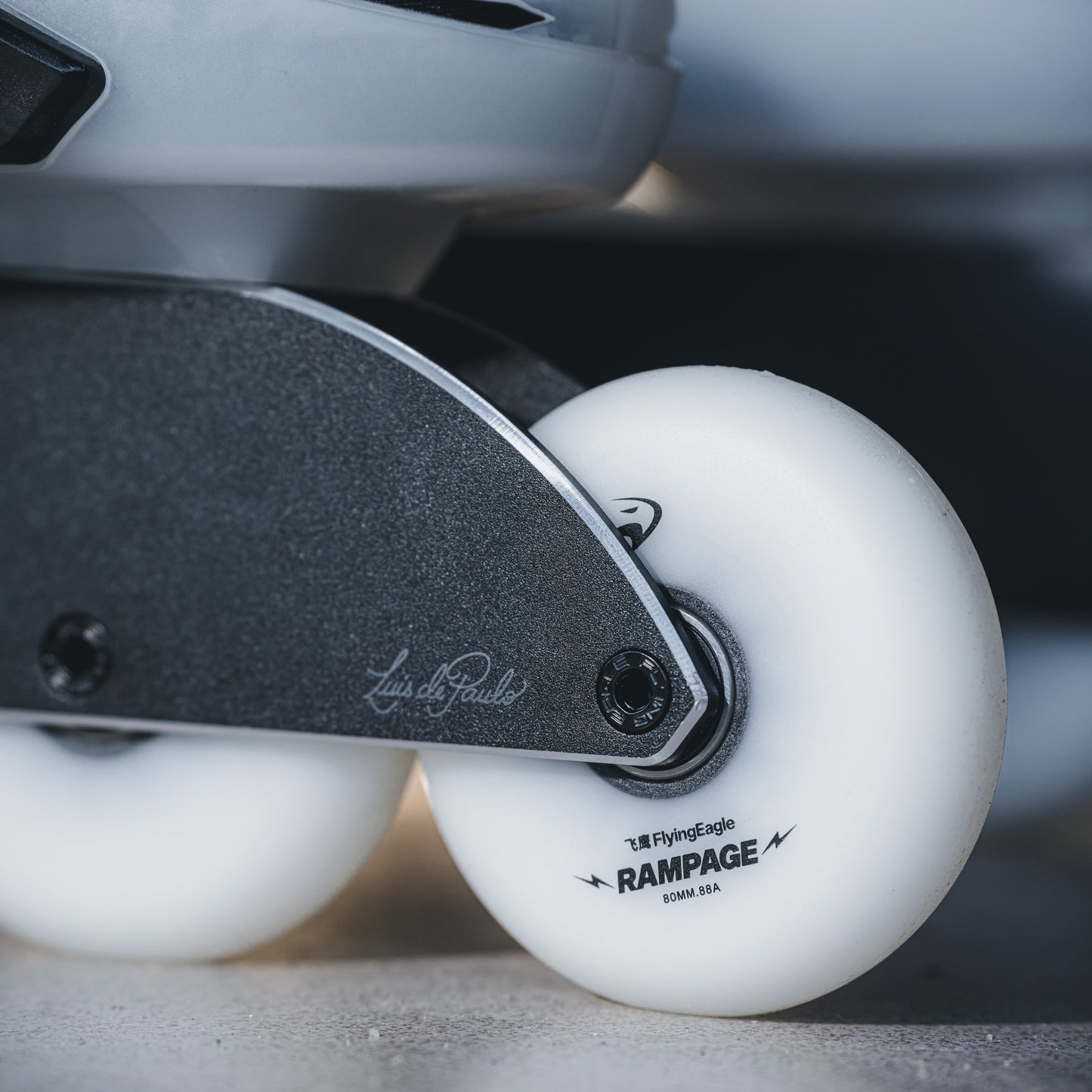 LDPK signature frame optimized for intricate turns with 88A 5-80MMwheel