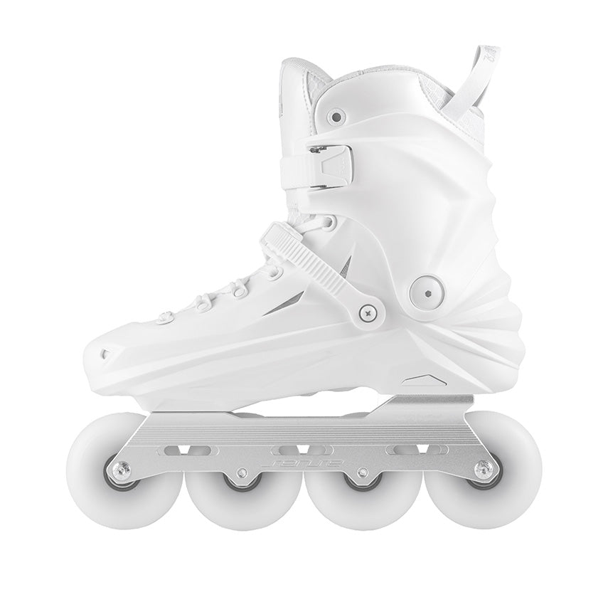 Durable white hard boot FlyingEagle REAVER Pro S7680, EU 36 to 44 urban skates