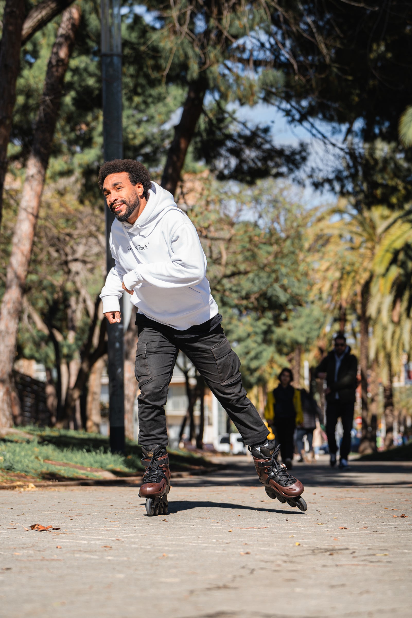 Adult skater urban freestyle cruising in FlyingEagle Optimum inline skates
