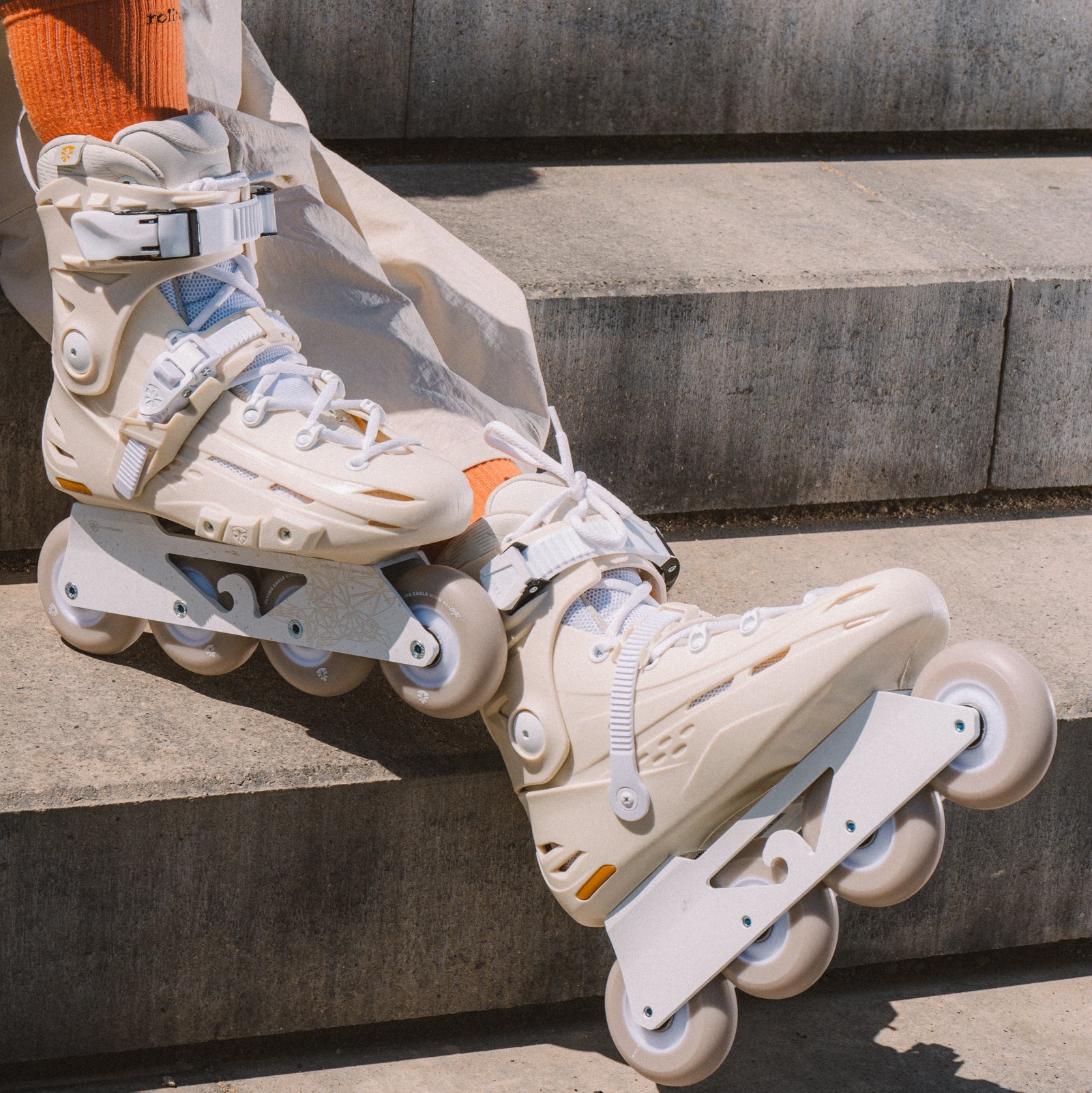 Skater wearing Flying Eagle RAVEN hard-boot inline skate outdoor fitness