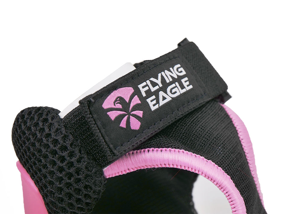 Close-up detail of breathable mesh and A-grade cotton on FlyingEagle CELLER protective pads
