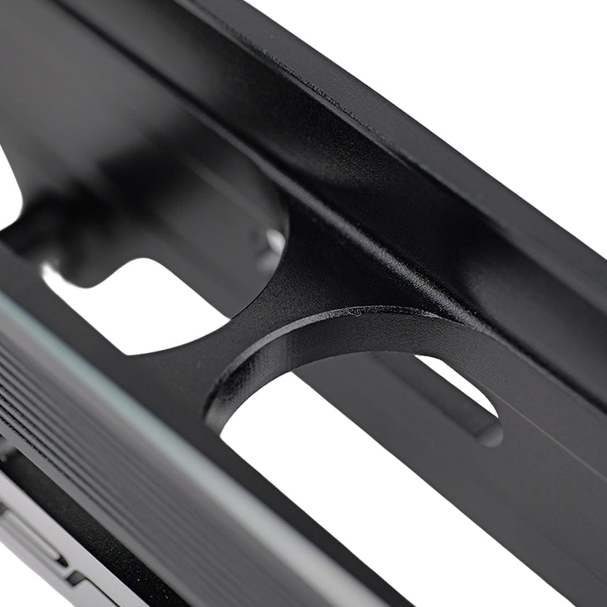 One-piece HORIZON L80 black skate frame, revolutionary design suited for urban street skating