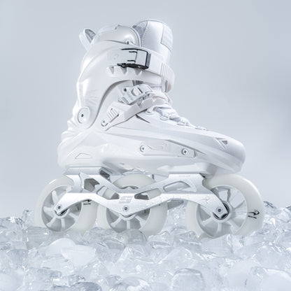 FlyingEagle REAVER PRO urban white hardboot triskate with 110mm wheels